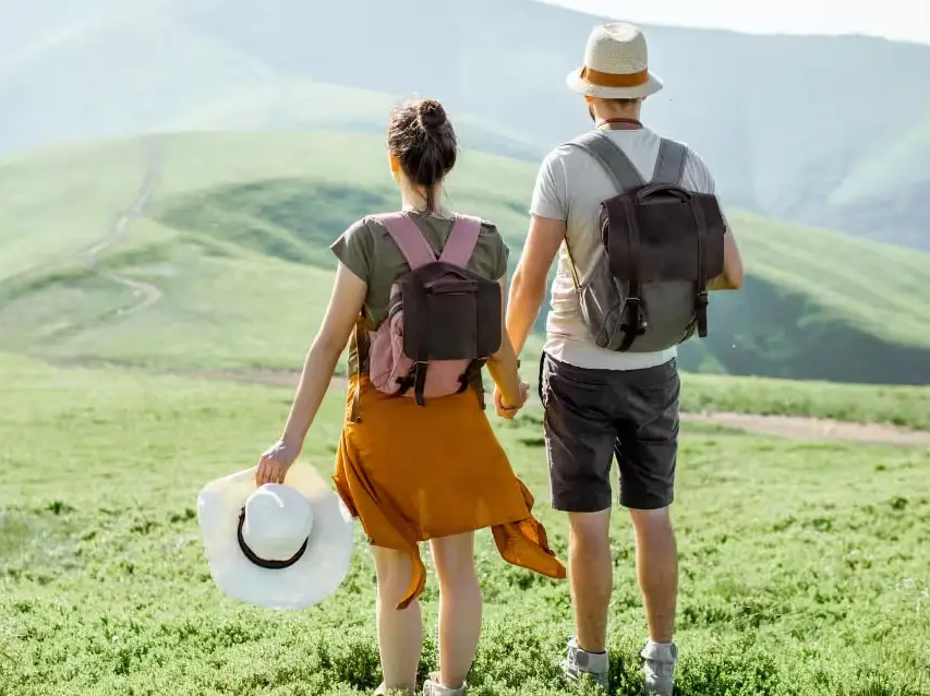 _0053_How to Ace Traveling This Summer_ Tips for Stress-Free, Fun Adventures.jpg